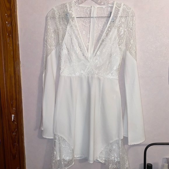 ⚡️White Lace Asymmetrical Hem Dress⚡️ - Picture 7 of 11